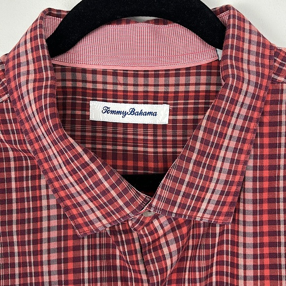 TOMMY BAHAMA button down men's shirt SIZE 2XLB COTTON 73% SILK 24% SPANDEX 3% - Picture 2 of 5